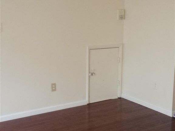 3rd image of 2171 Davidson Ave #1