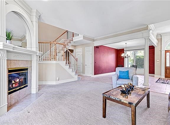 3rd image of 4517 W 140th St