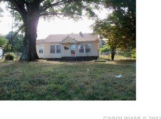 1018 E Catawba St, Lincolnton, NC 28092
