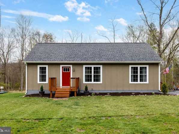 147 Fishermans Ln, Luray, VA 22835