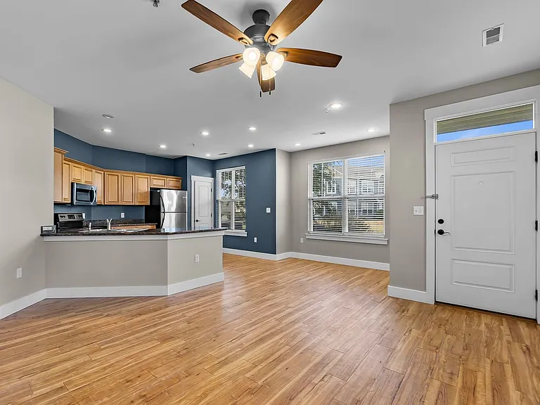 2041 Walden Blvd — Photo 4