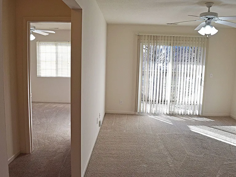 903 Hartwell Dr — Photo 5