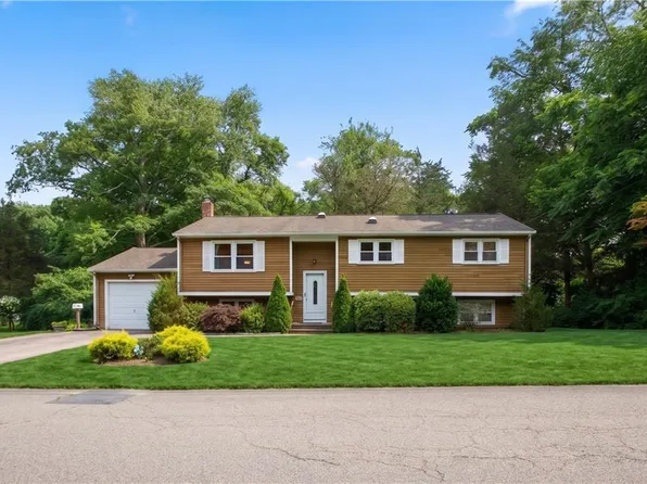 102 Windward Walk, North Kingstown, RI 02852