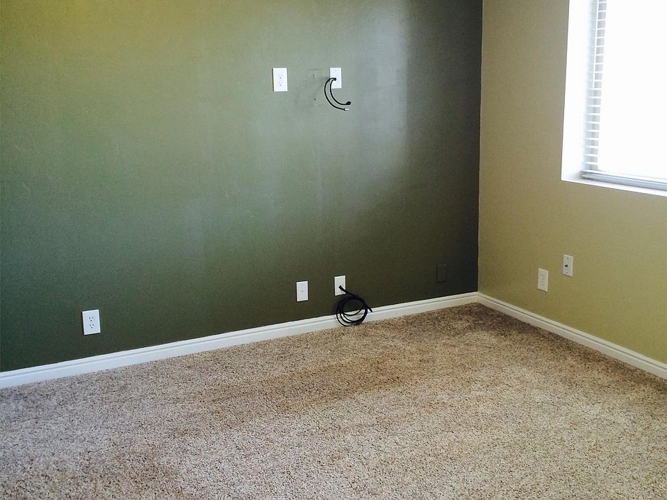 1st image of 1336 E Woodland Ave APT 8