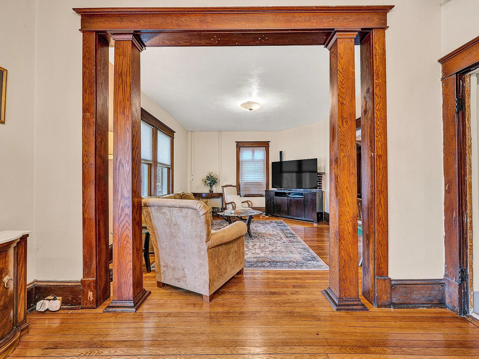 1 bed, 1.0 bath, 1250 sqft, $1,800 — Photo 3