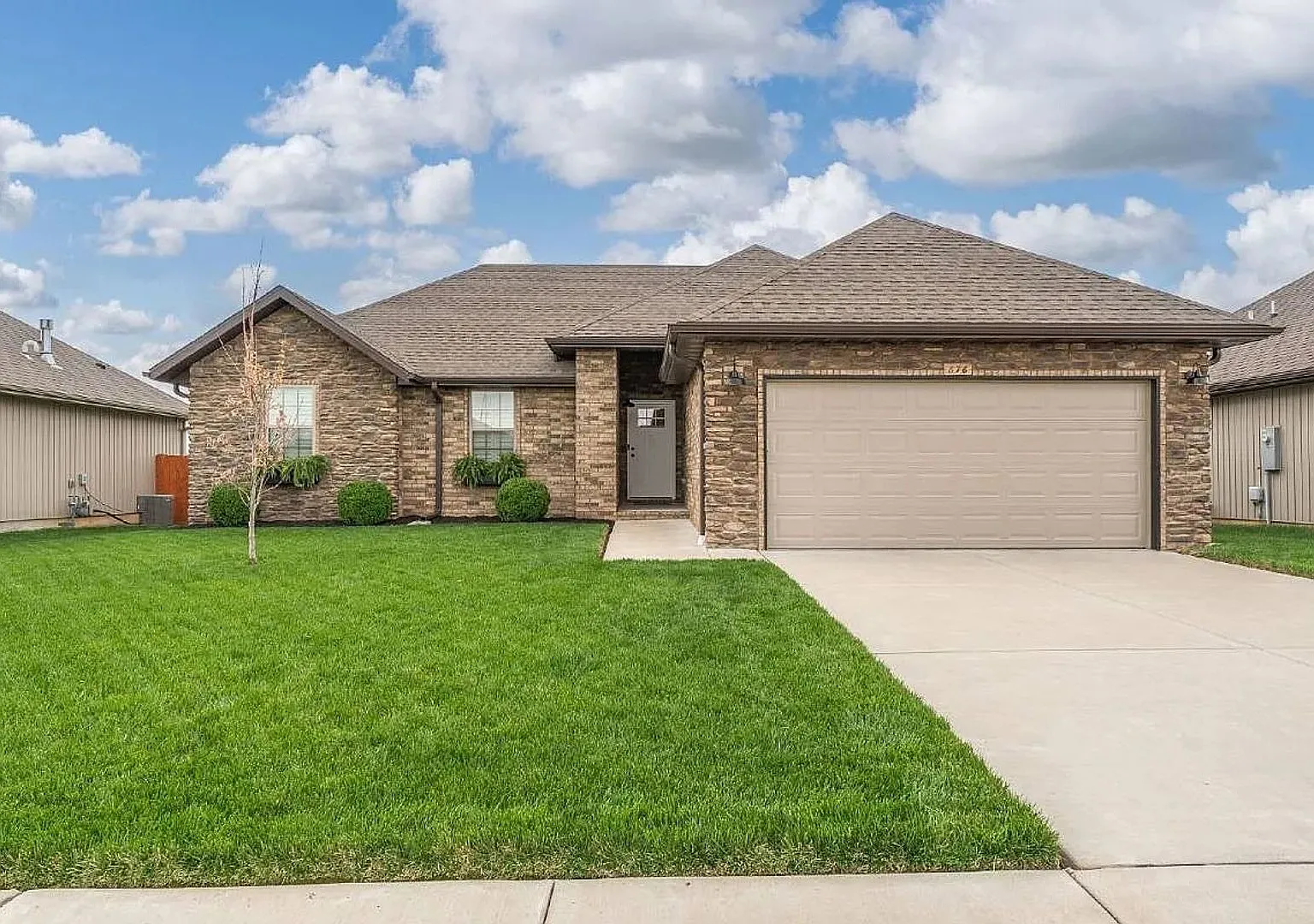 3 Bed 2 Bath Nixa, MO — Photo 1