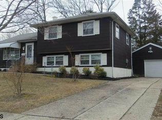 902 Massachusetts Ave, Somers Point, NJ 08244