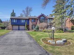 30 Pentland Cres, Ottawa, ON K2K 1V5