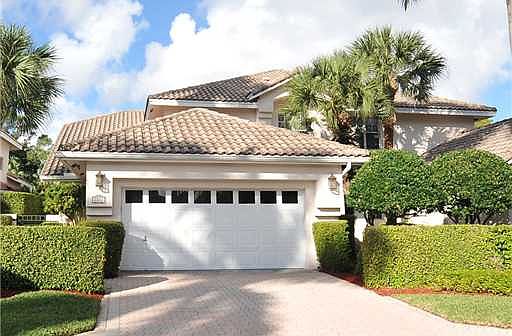 Home For Sale In Broken Sound