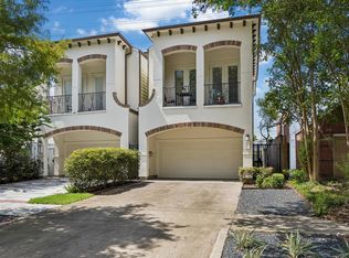 2122 Banks St, Houston, TX 77098