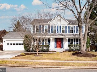 10204 Steamboat Landing Ln, Burke, VA 22015