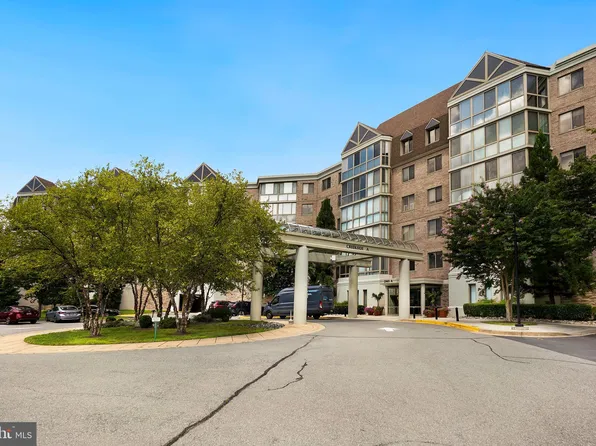 2901 S Leisure World Blvd Unit 203, Silver Spring, MD 20906