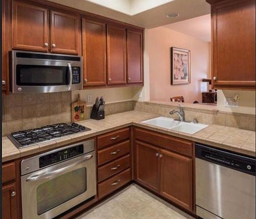 3rd image of 566 Latigo Dr