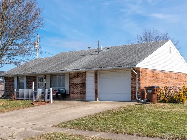 1737 Atkinson Dr, Xenia, OH 45385