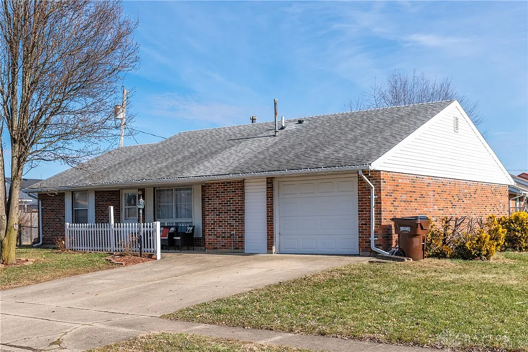 1737 Atkinson Dr photo 1