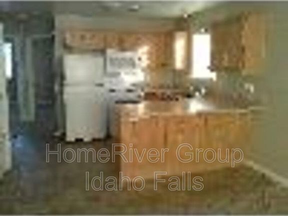 4th image of 955 Eve Dr APT 3