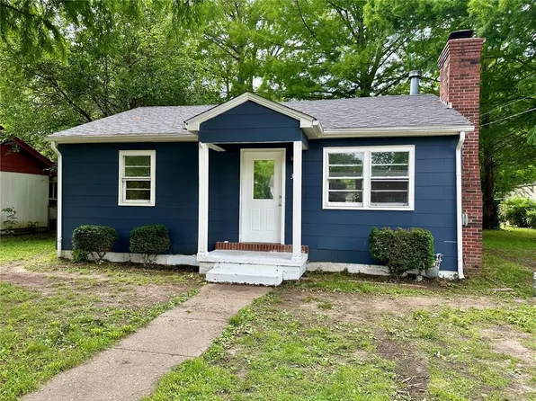 317 Marion Ave, Sikeston, MO 63801