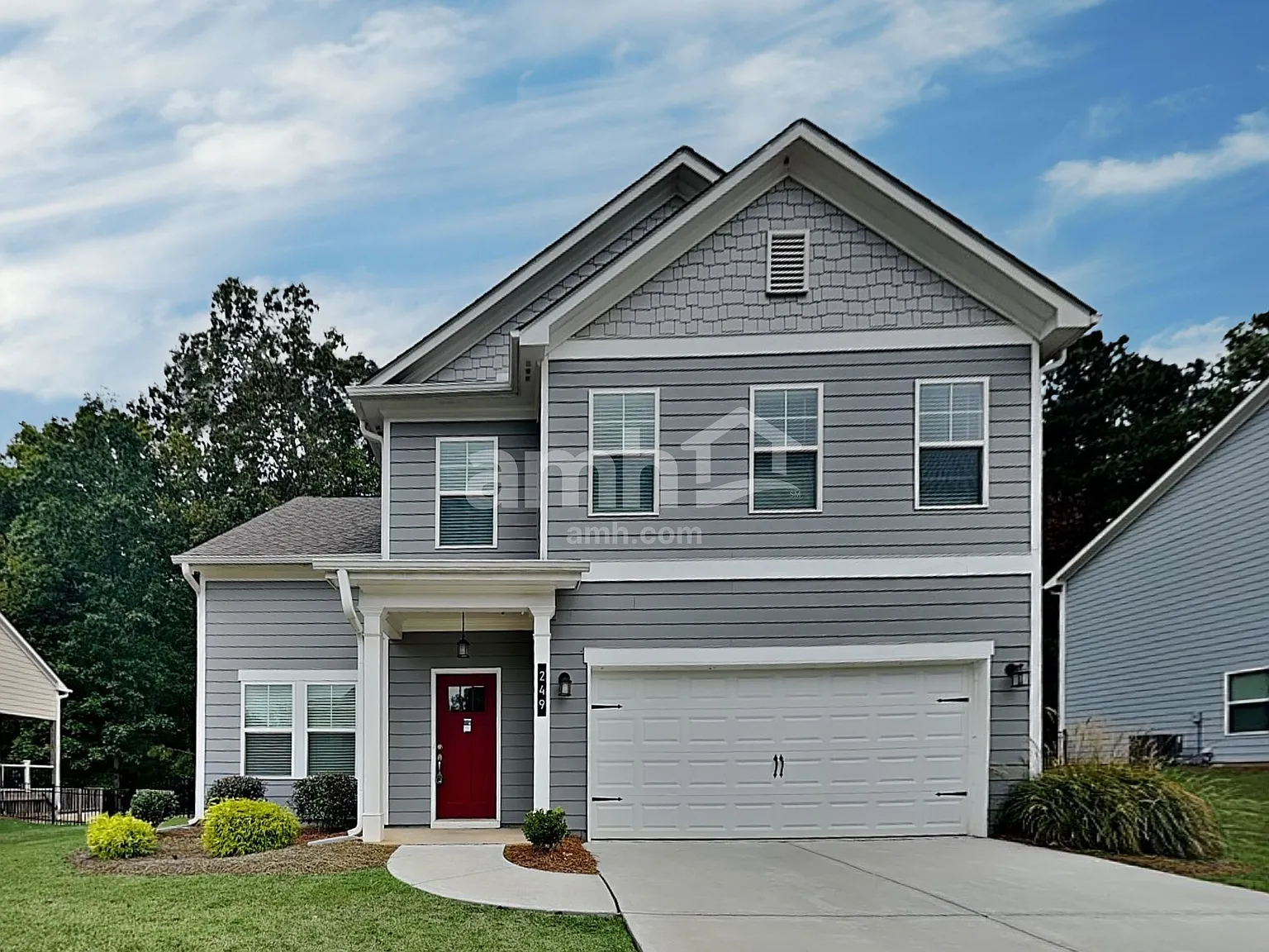 4 bed, 2.5 bath, 1941 sqft, $2,195 — Photo 1