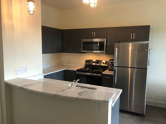 3rd image of 4045 Baltimore Ave #404