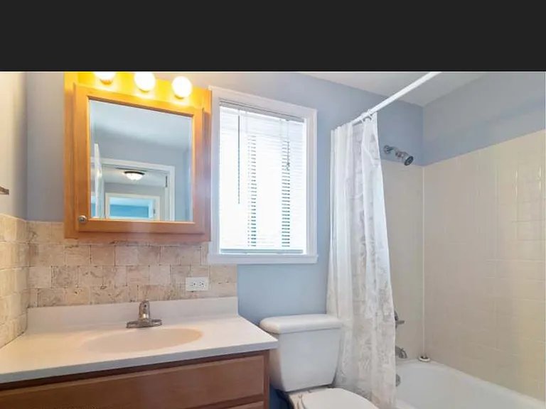 1315 Yarmouth Ct — Photo 3