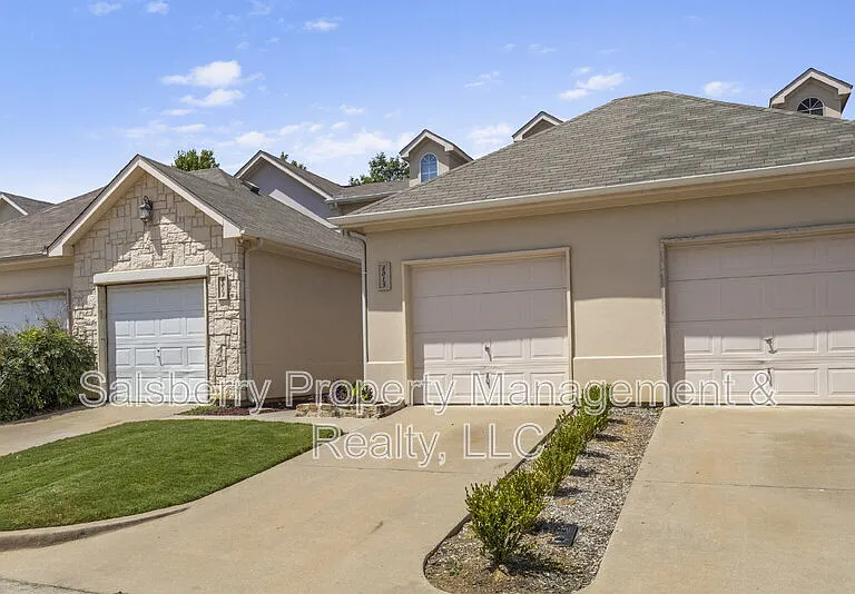 8015 Ederville Cir — Photo 2
