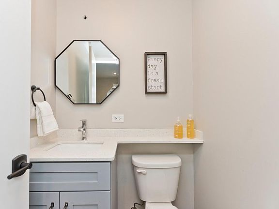 5th image of 5538 N Sheridan Rd #202
