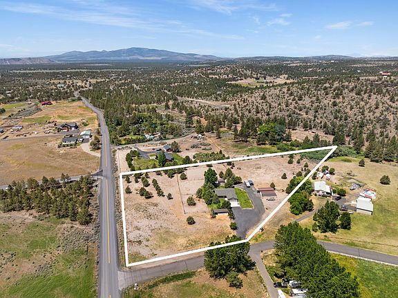 2nd image of 12777 SE Cowboy Ct