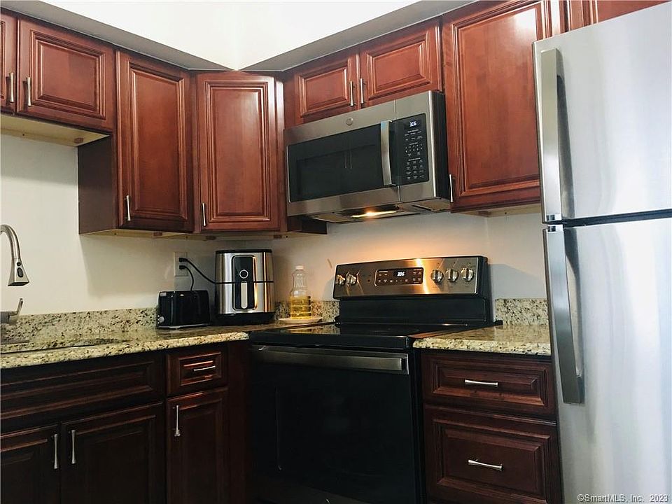 1st image of 138 Candlewood Dr #138