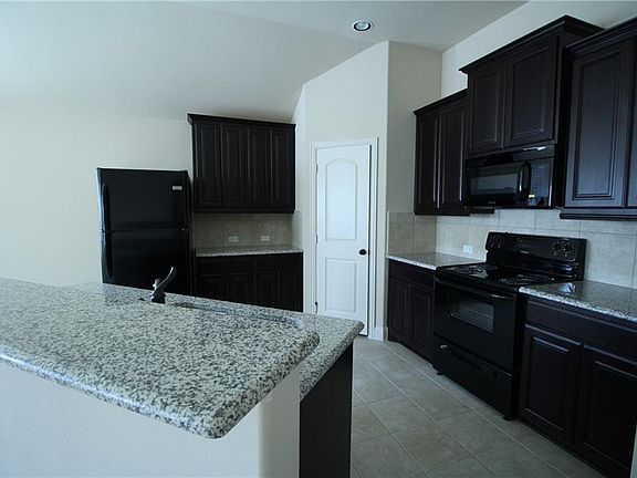 5th image of 1407 Reiger Dr