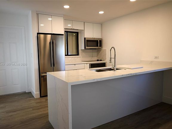 4th image of 2385 NE 171st St #2385
