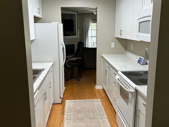 2nd image of 1285 Apex Ln