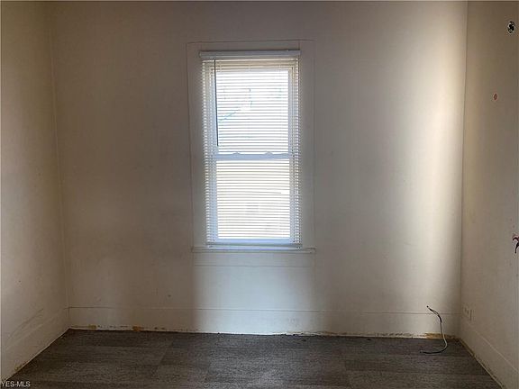 5th image of 3672 E 59th St
