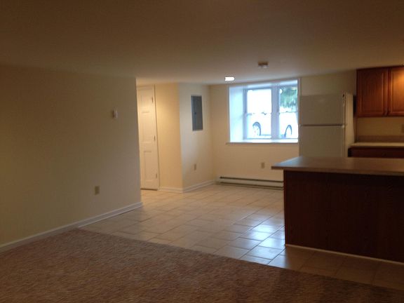 4th image of 300 Main St APT 10