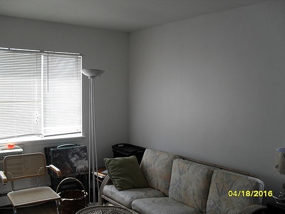3rd image of 660 W Washington Blvd #4
