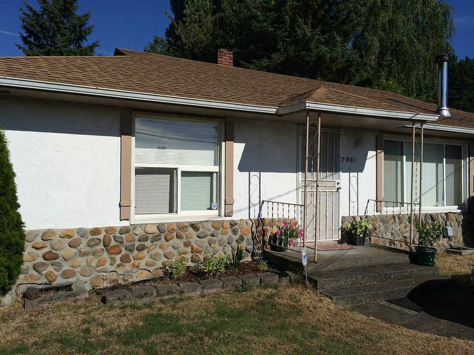 1st image of 2951 39th Ave NE