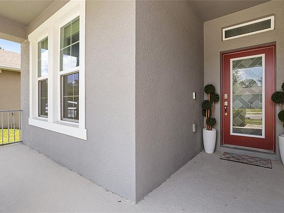3rd image of 548 Shaelyn Pl