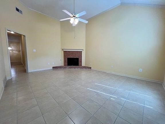 3rd image of 596 Ashley Glen Cir W
