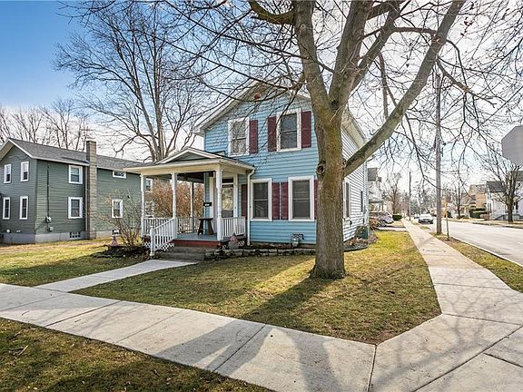 3rd image of 111 Bristol St