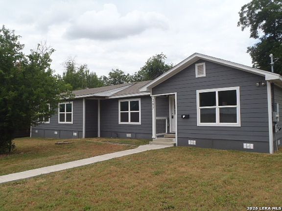 3rd image of 297 S HACKBERRY AVE
