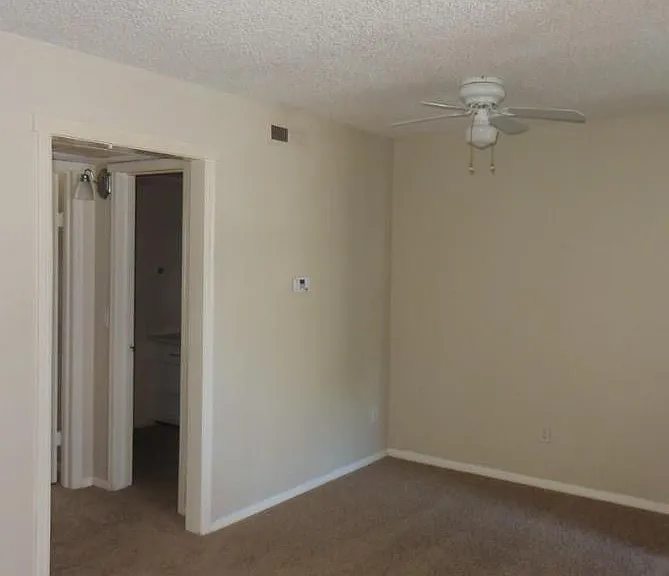 816 Cardinal Creek Blvd #C — Photo 4