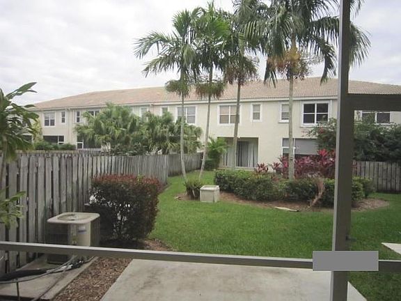 3rd image of 8050 Bellagio Ln