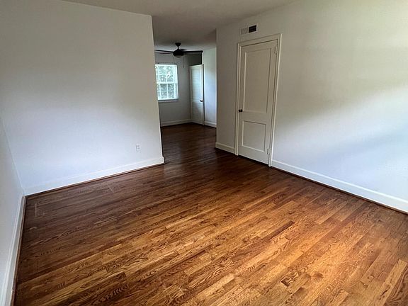 3rd image of 100 Lewis Dr Unit 4D