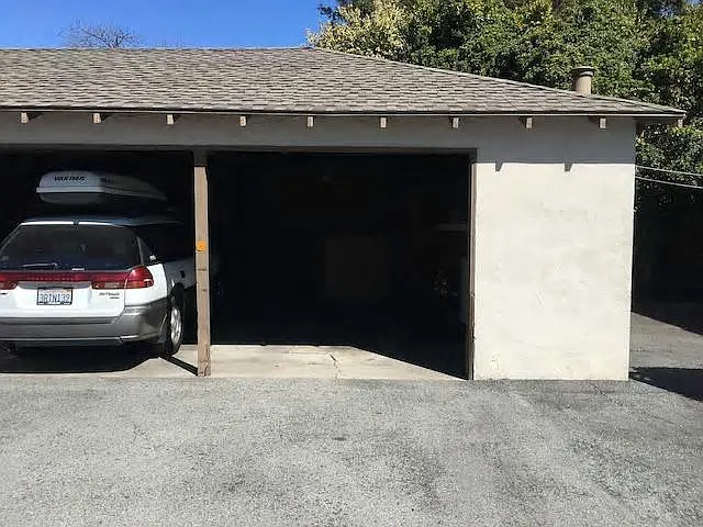 922 Oak Ln — Photo 16