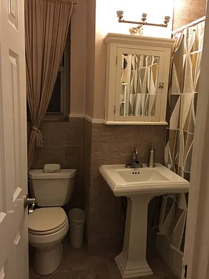 Sold by KCB 1 Realty LLC | media 8