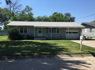 1729 E 3rd St, Fremont, NE 68025