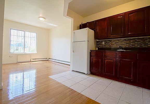 5th image of 710 E 230th St #1A