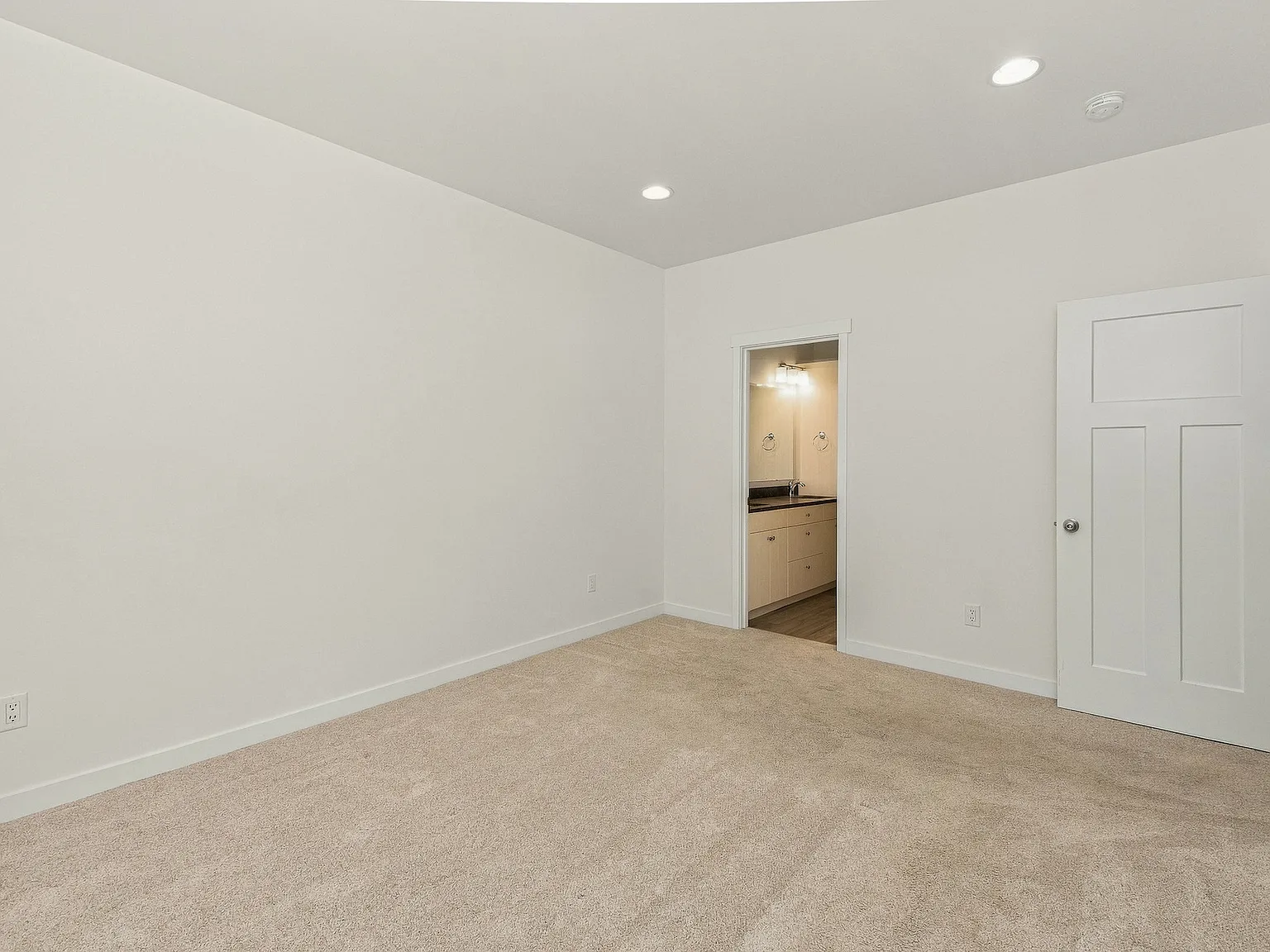 1166 E Grover St — Photo 4