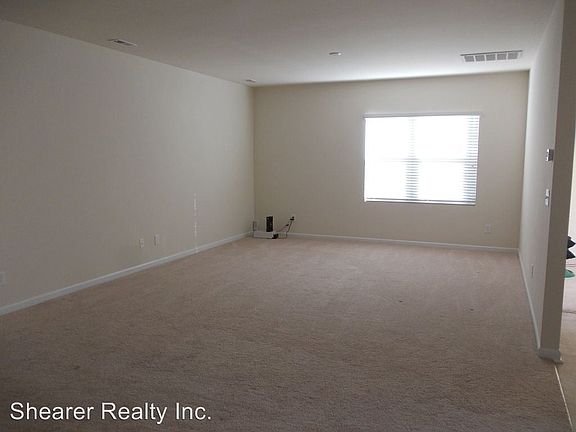 3rd image of 9126 Magnolia Lily Ave