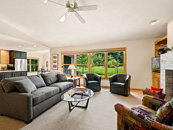 5th image of 7814 Eames Farm Rd Unit 3V