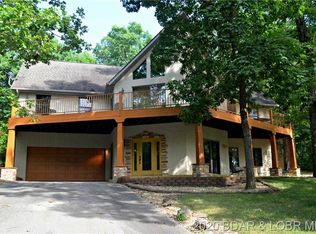 384 Grand View Dr, Sunrise Beach, MO 65079